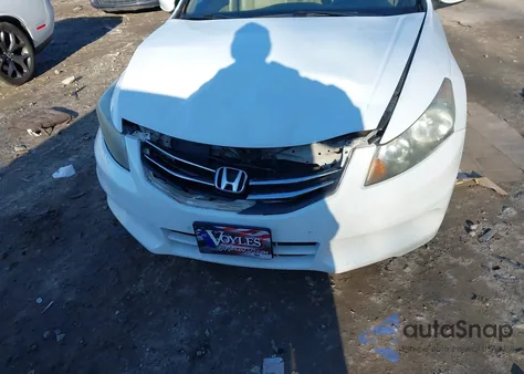 2011 Honda Accord 2.4 Ex-L from USA, damaged, VIN 1HGCP2F89BA061542